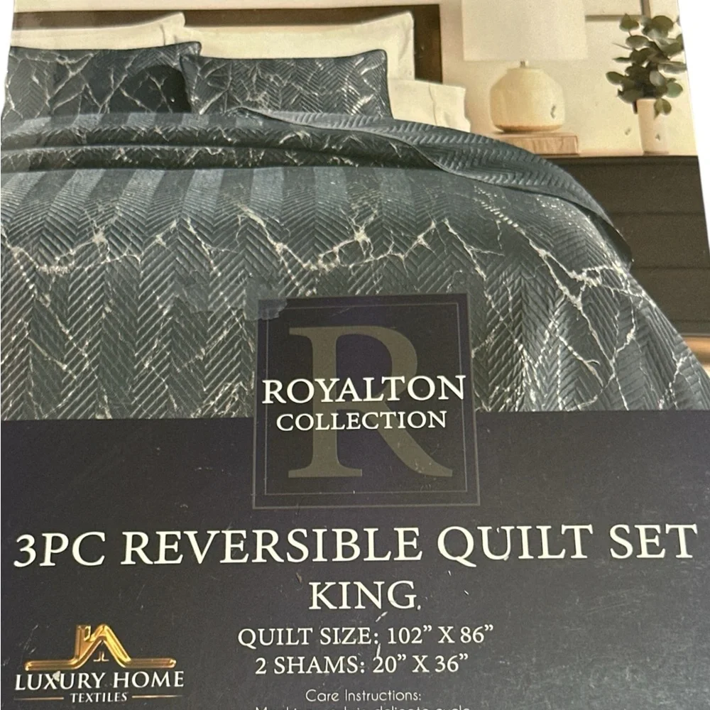 Royal Collection 3 Piece‎ Reversible King Quilt Set in Gray